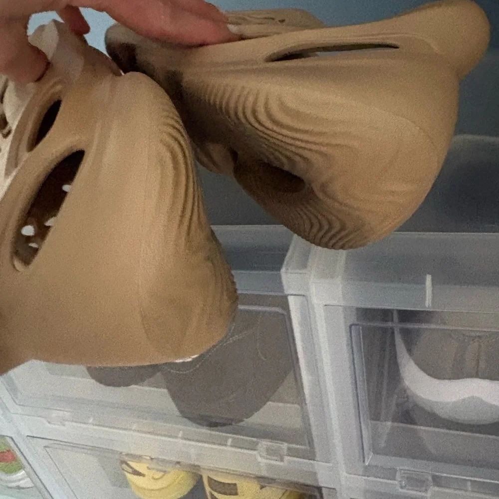Yeezy foam runner. - Picture 8 of 9